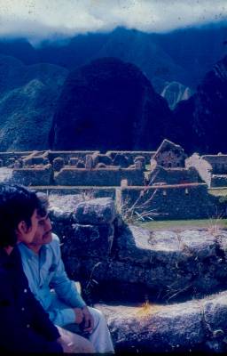 [Casal em Machu Picchu]