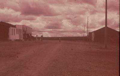 [Rua de terra e casas] (2)