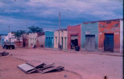 [Rua de terra e casas] (5)