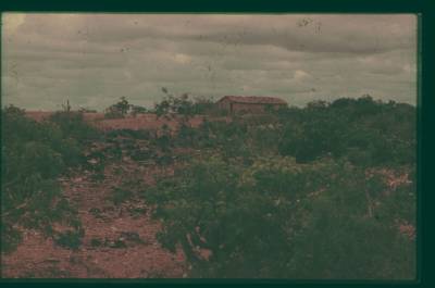 [Paisagem com casa no alto do terreno] (2)