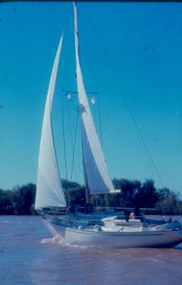 [Barco a vela]