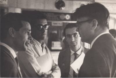 [Vladimir Herzog com os cineastas Nelson Pereira dos Santos e Walter Lima Jr.]