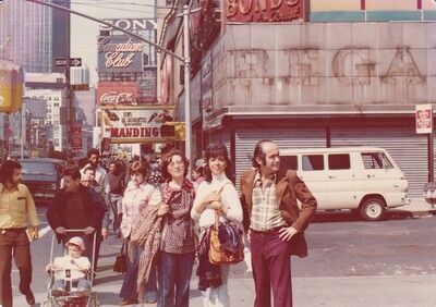 [Vladimir Herzog, Clarice Herzog e amiga em Nova Iorque]